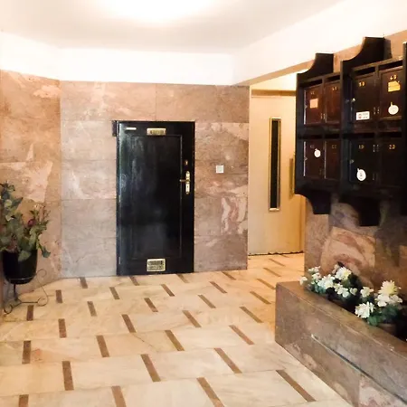 Fonsi House *