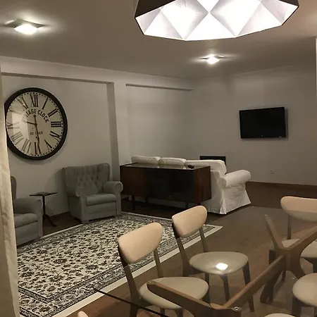 Fonsi House *